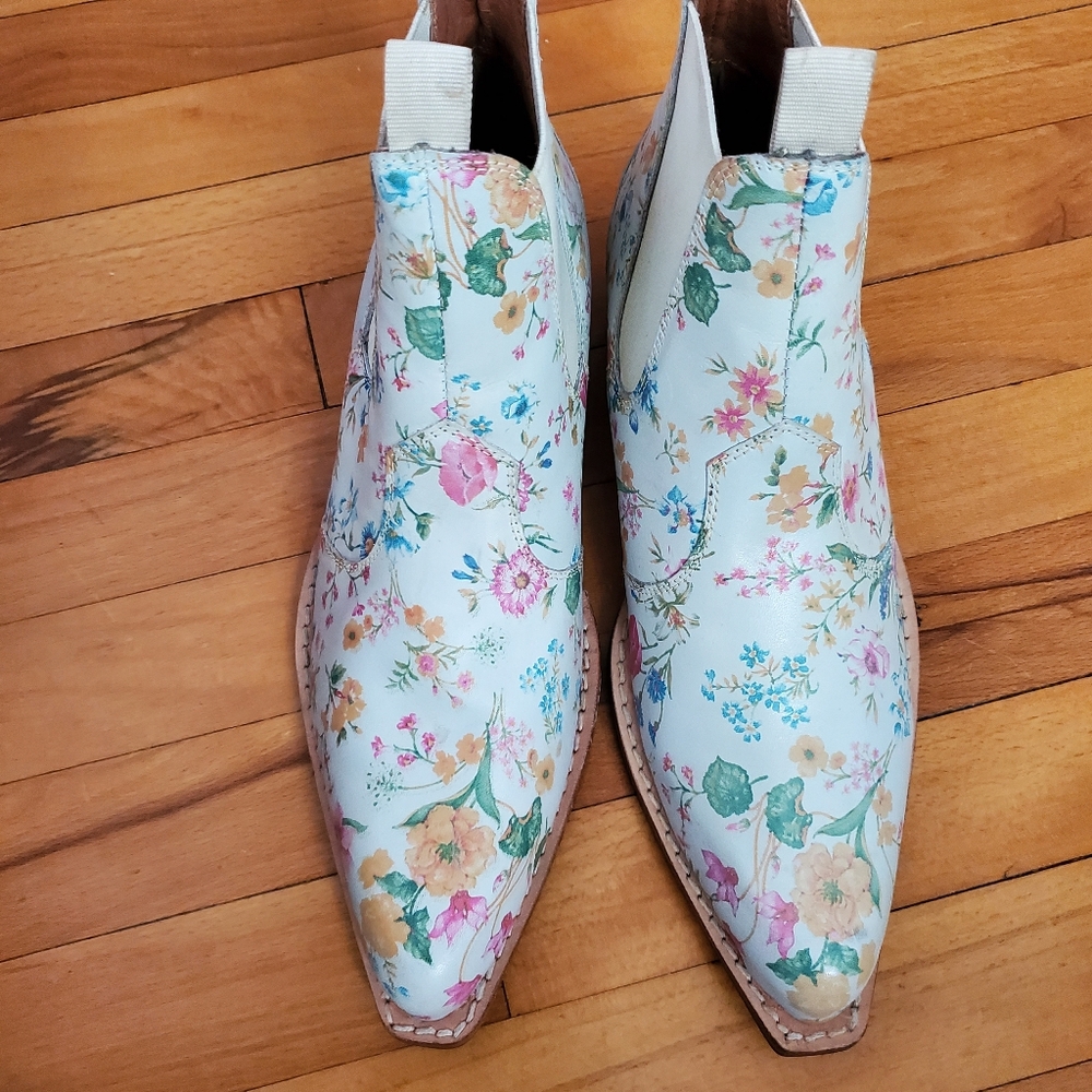 Free People Beau Floral Western Chelsea Boot - Picture 11 of 15